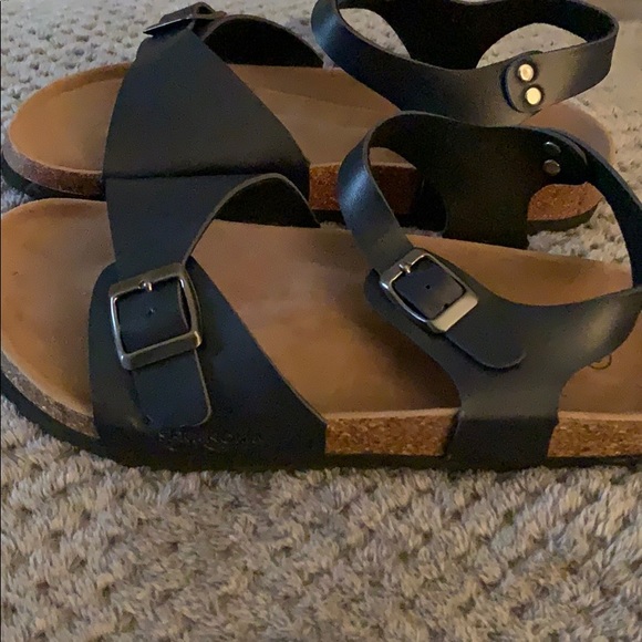 Sandals - Picture 2 of 5